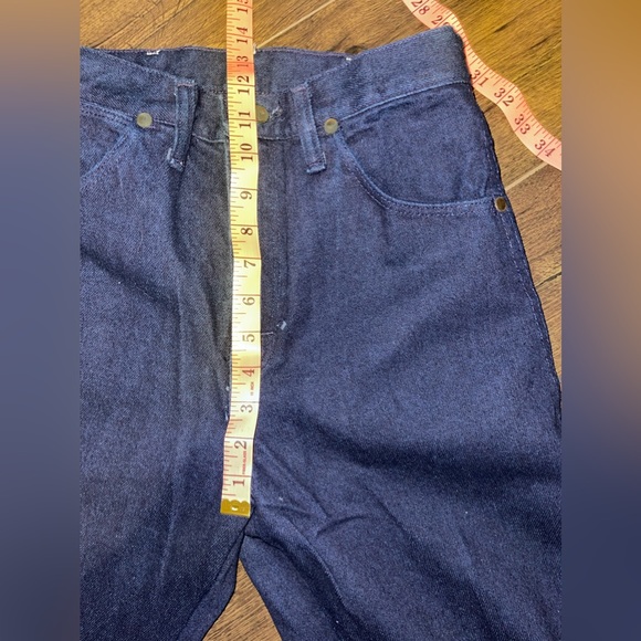 Vintage Women’s Wrangler Blue Jeans - Picture 7 of 9